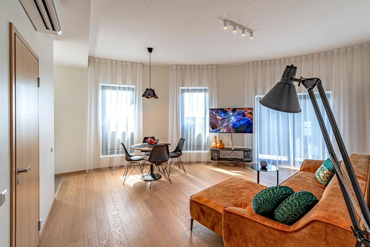 Artisa Riia Str 20B Luxury Penthouse Apartment Тарту Екстер'єр фото